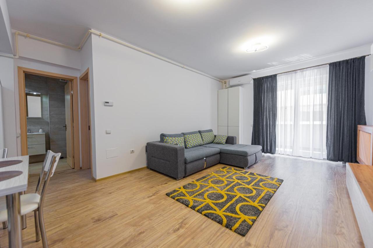 Moonlight Sky Mamaia Apartment Exterior photo