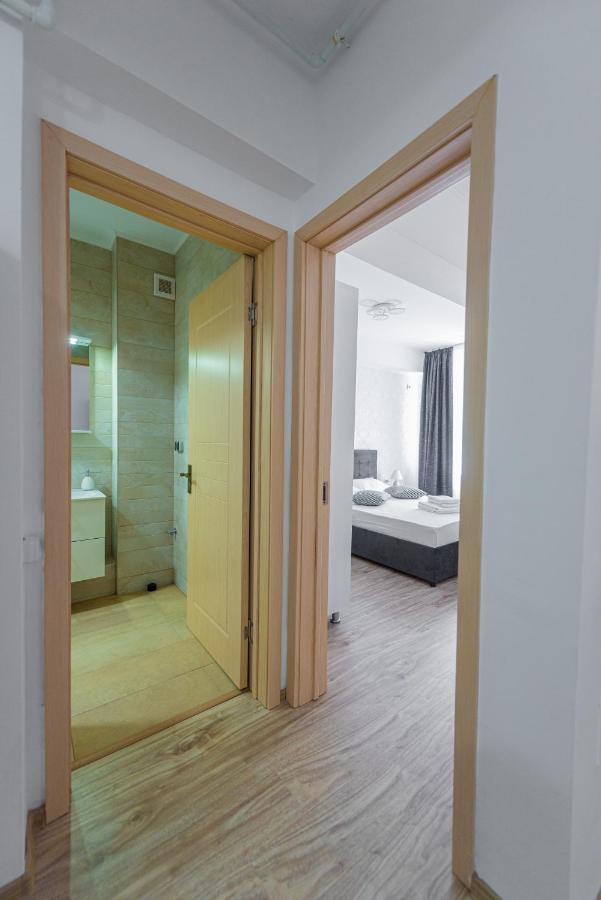 Moonlight Sky Mamaia Apartment Exterior photo