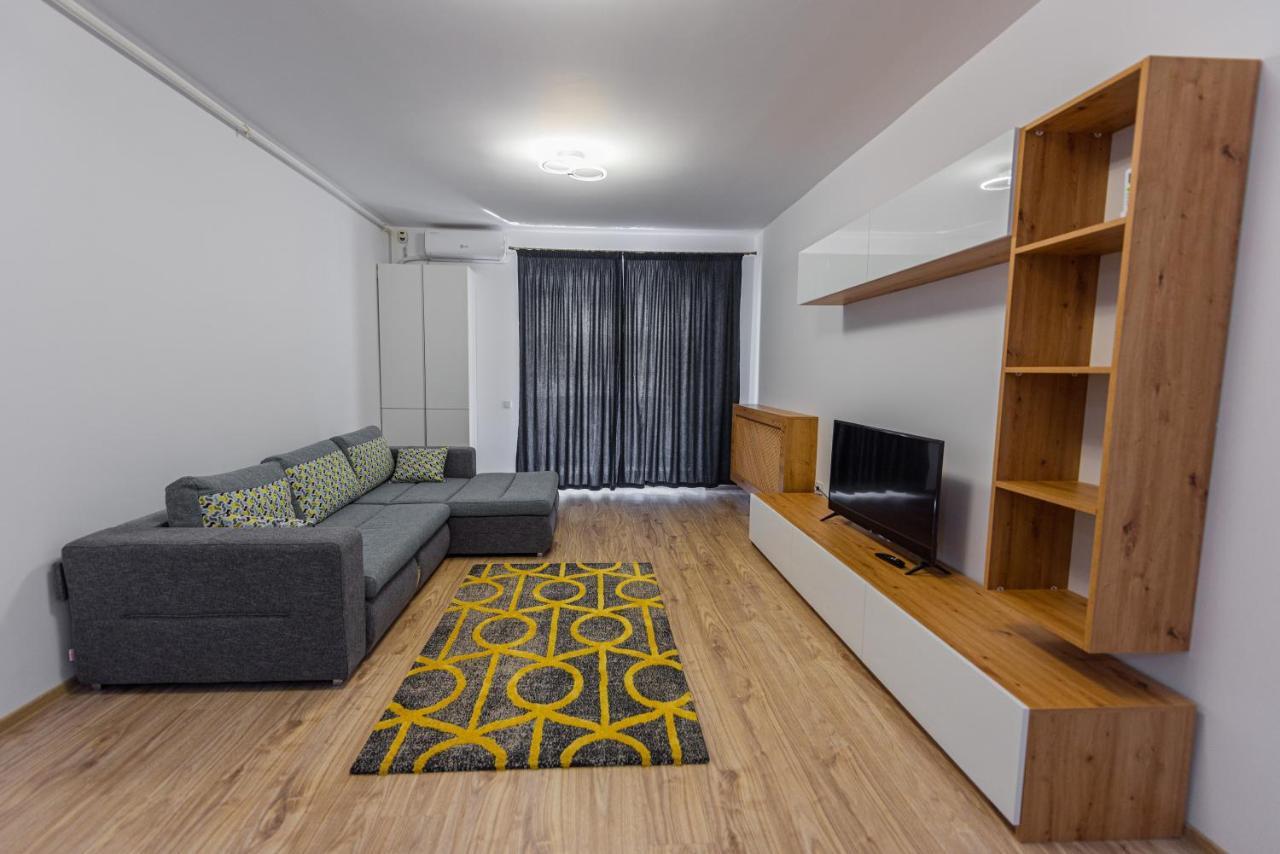 Moonlight Sky Mamaia Apartment Exterior photo